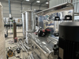 Máquina de filtración de ósmosis inversa automática de planta RO de acero inoxidable 5000 LTR de alta calidad para bebidas para uso comercial doméstico - Product Image 3