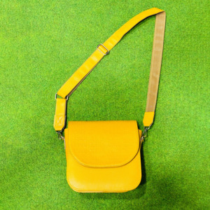Sac à main à bandoulière en cuir véritable pliable durable pour femmes Modèle de sac à bandoulière à la mode à fermeture éclair multicouche-1922 Mustard Sigma - Product Image 1