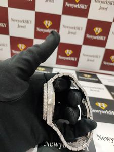 Présentation d'une montre Hip Hop Moissanite en diamant fabriquée en acier inoxydable, décontractée à formelle conçue pour la vie quotidienne des hommes - Product Image 4