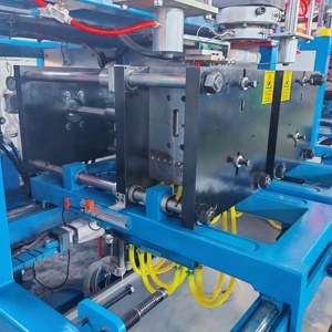 Semi-automatique 1L 2L 5L <span class=keywords><strong>10L</strong></span> Plastique HDPE Bouteille Tambour Baril Jerrycan Réservoir d'<span class=keywords><strong>eau</strong></span> xtrusion soufflage Machines Faire des machines - Product Image 3
