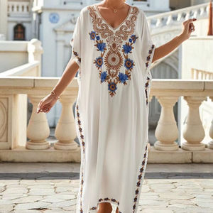 ชุดเดรสยาวสไตล์โบฮีเมียน ปักลายหวานๆ เอวธรรมชาติ ผ้าวิสโคส สีน้ำเงิน-น้ำตาล ลายชนเผ่า ระบายอากาศได้ดี - Product Image 1