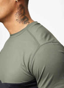 T-shirt surdimensionné de luxe pour hommes 100% coton épaule tombante Boxy Streetwear T-shirt blanc personnalisé fournisseur OEM - Product Image 2