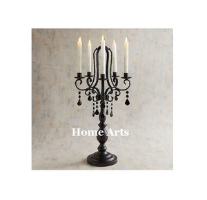 Bougeoir en fer de couleur noire fait main avec cinq bras de candélabre de taille personnalisée pour une utilisation de décoration de mariage et de fête - Product Image 2