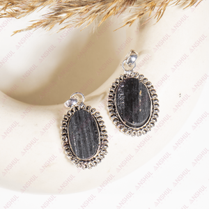 Pendentif Cabochon en Tourmaline Noire en Gros – Cristaux de Guérison Premium pour la Méditation, Bijoux et Tenues de Soirée à Prix de Gros - Product Image 4
