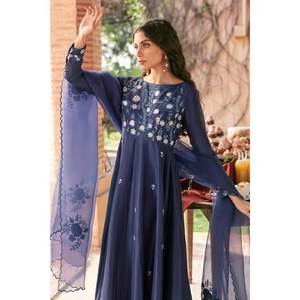 Conjunto de traje de mujer Midnight Kalidaar Navy Chiffon 100% poliéster ecológico con bordado y dupatta - Product Image 4