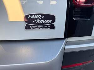 รถดีเฟนเดอร์ 110 เอส รุ่นฉลองครบรอบ 30 ปี ปี 2023 รุ่นฉลองครบรอบ 30 ปี เครื่องยนต์เทอร์โบ 4 สูบ ขับเคลื่อน 4 ล้อ ไม่ได้ดัดแปลง - Product Image 3