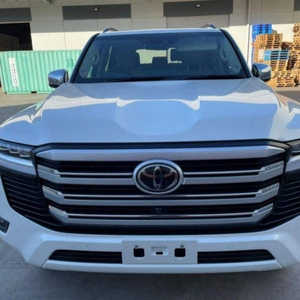 SUV USADO BARATO 2022, Tracción en las Cuatro Ruedas, Asientos de Cuero R18, Automático de 6 Velocidades, Alta Calidad, Volante a la Izquierda, Motor V8 de 4.5L, Cámara Trasera de 360°, Panorámica - Product Image 1