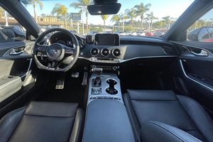KIA STINGER GT 2020 d'occasion, conduite à gauche/droite - Product Image 3