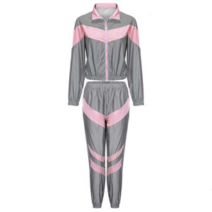 Costume coupe-vent décontracté et attrayant pour femmes, ensemble de 2 pièces de qualité durable avec logo personnalisé pour l'hiver - Product Image 5