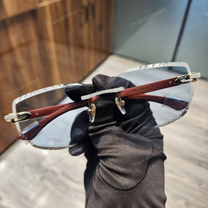 Lunettes de soleil anti-reflets en diamant de glace Moissanite au design classique tendance Hip Hop pour hommes Bijoux de rappeur - Product Image 5