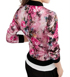 Blousons Bomber en Satin Matelassé Respirant et Écologique pour Femme, Couleur Unie, Épaules Tombantes, Conception Personnalisée OEM, Vente Chaude, Haute Qualité - Product Image 3