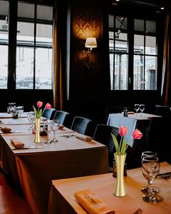 ภาชนะโลหะสำหรับการตกแต่งภายในที่ทันสมัยและการจัดดอกไม้ในห้องนั่งเล่นที่สง่างาม - Product Image 5