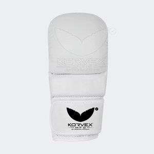 ถุงมือหนังสำหรับฝึกซ้อม MMA จากโรงงาน ผลิตจากวัสดุโฟมหนาพิเศษ ป้องกันแรงกระแทก โครงสร้างเสริมความแข็งแรง พร้อมที่รัดข้อมือ ซับเหงื่อได้ดี - Product Image 4