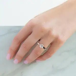 Anel de noivado de mulher com diamante redondo 2Ct criado em laboratório, anel banhado a ouro branco 14K, mais vendido a preço de atacado