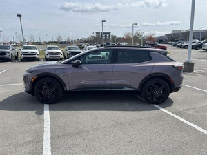 Oferta con Descuento, Auto Eléctrico 2024, Chevrolet Equinox EV RS, Vehículo Eléctrico Usado, Bajo Kilometraje - Product Image 3