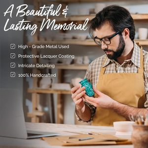 Petite urne de crémation pour les cendres humaines Hommes et femmes-Urnes de souvenir métalliques fabriquées à la main pour les cendres - Product Image 2