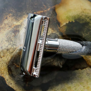 Rasoir de sécurité à double tranchant en acier inoxydable SUBHAN pour hommes - Écologique et réutilisable, rasage en douceur pour les barbiers - Product Image 4