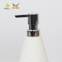 Ensemble d'accessoires de salle de bain en résine durable comprenant un distributeur de savon Boîte à mouchoirs Porte-brosse à dents Ensemble de toilette stocké Hôtel Maison