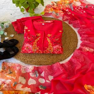 VASTRA COTTAGE Vestido de Fiesta Rojo Cereza de Georgette Sintética con Pantalón y Dupatta con Estampado Digital y Bordado de Lentejuelas para Fiesta - Product Image 6