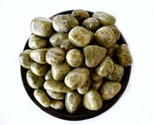 Piedras de cristal curativas Vessonite más vendidas, 1 kg de piedras pulidas naturales para múltiples usos - Product Image 1