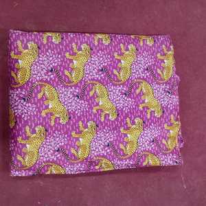 Écharpes en soie/coton jacquard imprimées à l'écran, fabriquées sur mesure, artisanat traditionnel rencontre l'esthétique du design moderne - Product Image 5