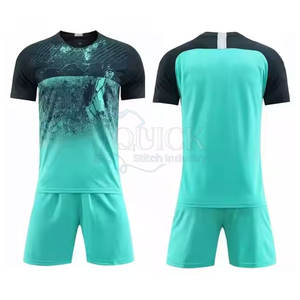 Logotipo personalizado de secado rápido ligero y transpirable 100% poliéster uniforme de fútbol conjunto para los hombres - Product Image 1