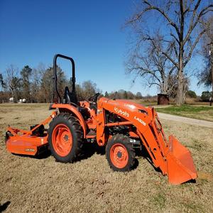 Achetez le tracteur L2502HST dès aujourd'hui, livraison rapide disponible, qualité supérieure et performances fiables garanties - Product Image 3