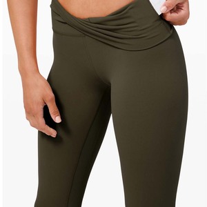 กางเกงเลกกิ้งออกกำลังกายเอวสูงสำหรับผู้หญิง รุ่นใหม่ ผ้าเนื้อแน่นไร้รอยต่อ ระบายอากาศได้ดี แห้งเร็ว เหมาะสำหรับการฝึกซ้อมกีฬาและฟิตเนส - Product Image 2