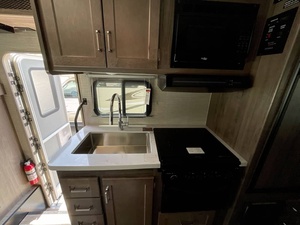 Listo para Enviar, Autocaravana Winnebago Minnie Winnie 2025, 22M, Usada, 3 Años de Garantía, Plástico de Grado Industrial DIY, OEM/ODM - Product Image 6