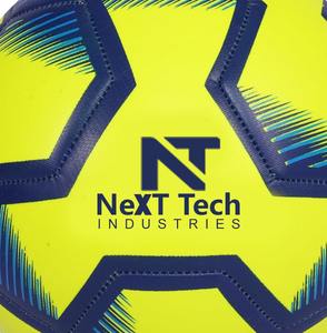 Balón de entrenamiento de fútbol de Next Tech Industries, material de PU para fines de entrenamiento con diseño personalizado y logotipo personalizado - Product Image 2