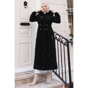 19277 Trench-coat matelassé noir à capuche et fermeture éclair, long manteau avec fermeture éclair élégante - Product Image 1