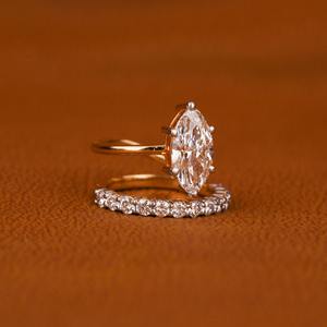 Anillo de diamantes de oro de 14 quilates de lujo Marquesa y corte redondo con ajuste de pavé de derivación Perfecto para Bodas de compromiso u ocasiones especiales - Product Image 2