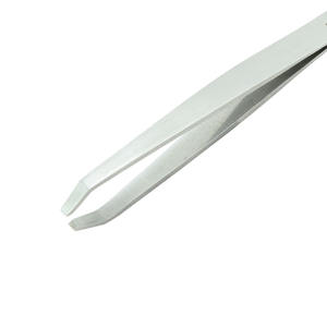 Pinzas Profesionales para Cejas con Punta Inclinada, Acero con Alto Contenido de Carbono, Hechas a Mano, Herramienta de Depilación Facial Duradera para el Cuidado Personal - Product Image 4