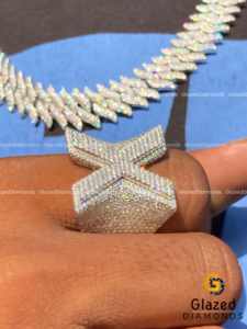 Anillo de Hip Hop de Plata de Ley 925 completamente adornado con diamantes cultivados en laboratorio elegante accesorio de boda de lujo - Product Image 4