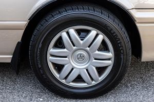 รถโตโยต้าแคมรี่ LE ปี 2001 มือสอง สภาพดี ราคาคุ้มค่า - Product Image 5