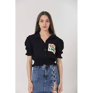 Blusas y Camisas para Mujer Topshow, Negras con Bolsillo Bordado, Camisas al por Mayor - Product Image 5