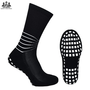 ถุงเท้ากีฬาสีพื้นแบบใหม่ ปรับขนาดได้ แห้งเร็ว ระบายอากาศดี เป็นมิตรกับสิ่งแวดล้อม ผลิตจากผ้าสแปนเด็กซ์/ผ้าฝ้าย น้ำหนักเบา เหมาะสำหรับใส่ลำลอง คุณภาพดี - Product Image 5