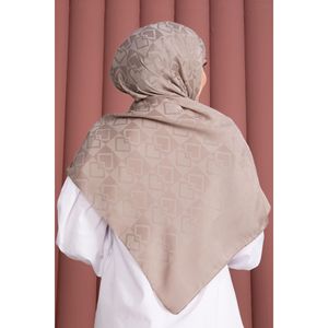 ชุดผ้าคลุมไหล่แจ็คการ์ดสีเบจพรีเมียม ซีรีส์สำหรับชาวมุสลิม - Product Image 3