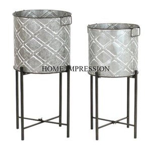 <b>Large</b> Size Galvanized Planter Handmade Decorative Garden Ware Accessories Metal Bucket Shape Green Color Planter And <b>Pots</b> Supply - Product Image 2