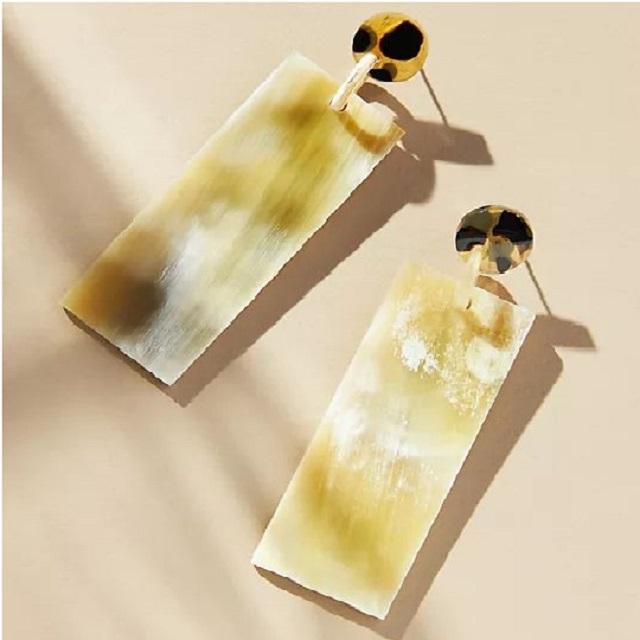 ตามที่แสดง