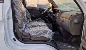 2024 hyunda-I สีขาวสะอาดรถ H-100ใช้กับเบาะหนังเกียร์ธรรมดาสภาพดีเยี่ยม - Product Image 3