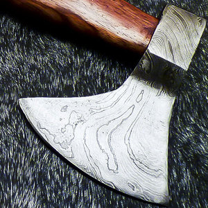Hacha vikinga de acero de Damasco de alta calidad, mango grabado personalizado, hacha táctica y lista para acampar al aire libre con Funda de cuero - Product Image 4