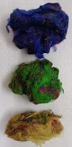 Nube de seda Sari multicolor hecha a medida de fibra de seda Sari reciclada ideal para hilanderos y tejedores textiles - Product Image 3