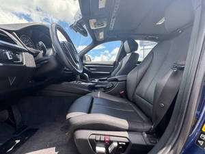 รถยนต์มือสองคุณภาพดีราคาประหยัด ปี 2017 บีเอ็มดับเบิลยู ซีรีส์ 3 รุ่น 330i xDrive พวงมาลัยซ้าย - Product Image 2