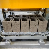 Machine à fabriquer des briques entièrement automatique ZCJK pour les petites entreprises avec contrôle PLC et faible coût de main-d'œuvre QTJ4-20A