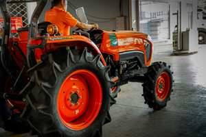 Tractor Agrícola Usado Original Kubota L5228DT de 52HP, Precio Competitivo, Tractor Diésel Agrícola 4x4 en Venta - Product Image 5