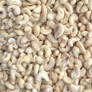 ขายด่วน 2025 เมล็ดมะม่วงหิมพานต์ดิบแห้ง รุ่น W180 W240 W320 จากซานติโก เวียดนาม อายุการเก็บรักษา 2 ปี พร้อมจัดส่ง - Product Image 1