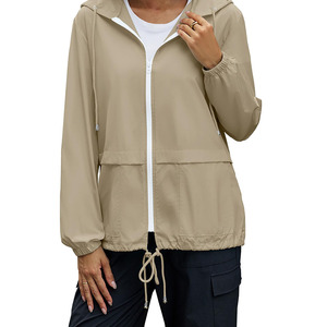Veste de randonnée imperméable à capuche en tissu polyester de qualité supérieure, couleur et taille personnalisées, design populaire, combinaison de pluie pour femmes - Product Image 4