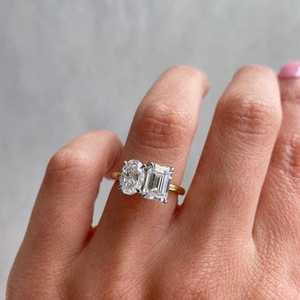 Exquisito Anillo de Compromiso Ovalado con Esmeralda y Diamante de Laboratorio Toi Et Moi para Mujer, 4.00ctw, Certificado IGI - Product Image 2
