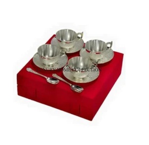 Tazas y platillos de latón con acabado antiguo hechos a mano, perfectos para regalar o mejorar el encanto estético del comedor de su hogar - Product Image 1